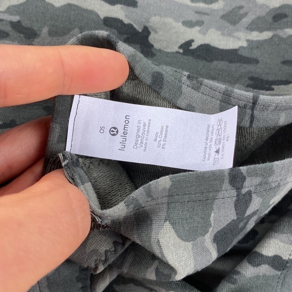 Lululemon Vinyasa Scarf *Cotton Evergreen Camo Green Multi - Picture 3 of 4